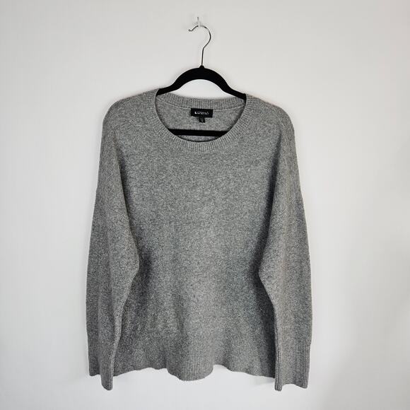 Express Womens Size Medium Gray Wool Blend Pullover Sweater Fuzzy Super Soft - Picture 1 of 9